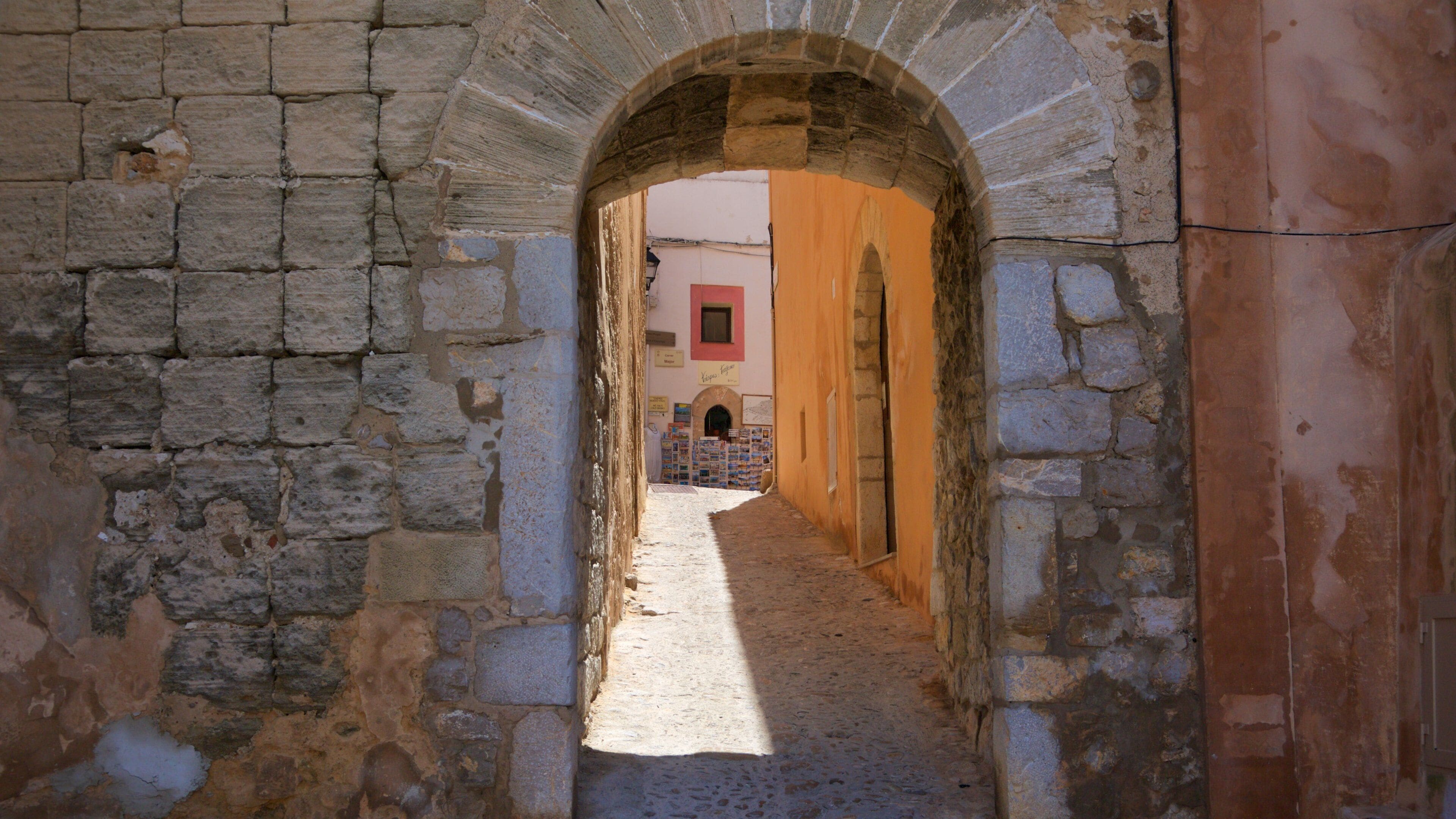 St Maarten and St Martin