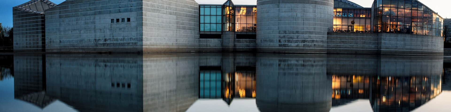 This beautiful Science Museum offers exhibits, films, live shows, & hands-on science & discovery programs for kids and adults. If you are in Wichita, give it a try!
#Kansas #Wichita #Travel #Architecture #Reflections #BVSBlue #culture #Trovember