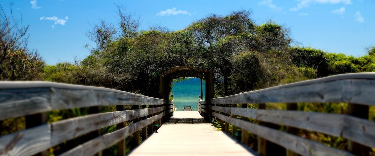Seagrove Beach qui includes pont et vues littorales