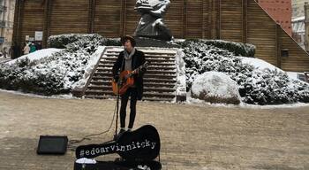 I wouldn't guess that this place is so vivid with buskers :)