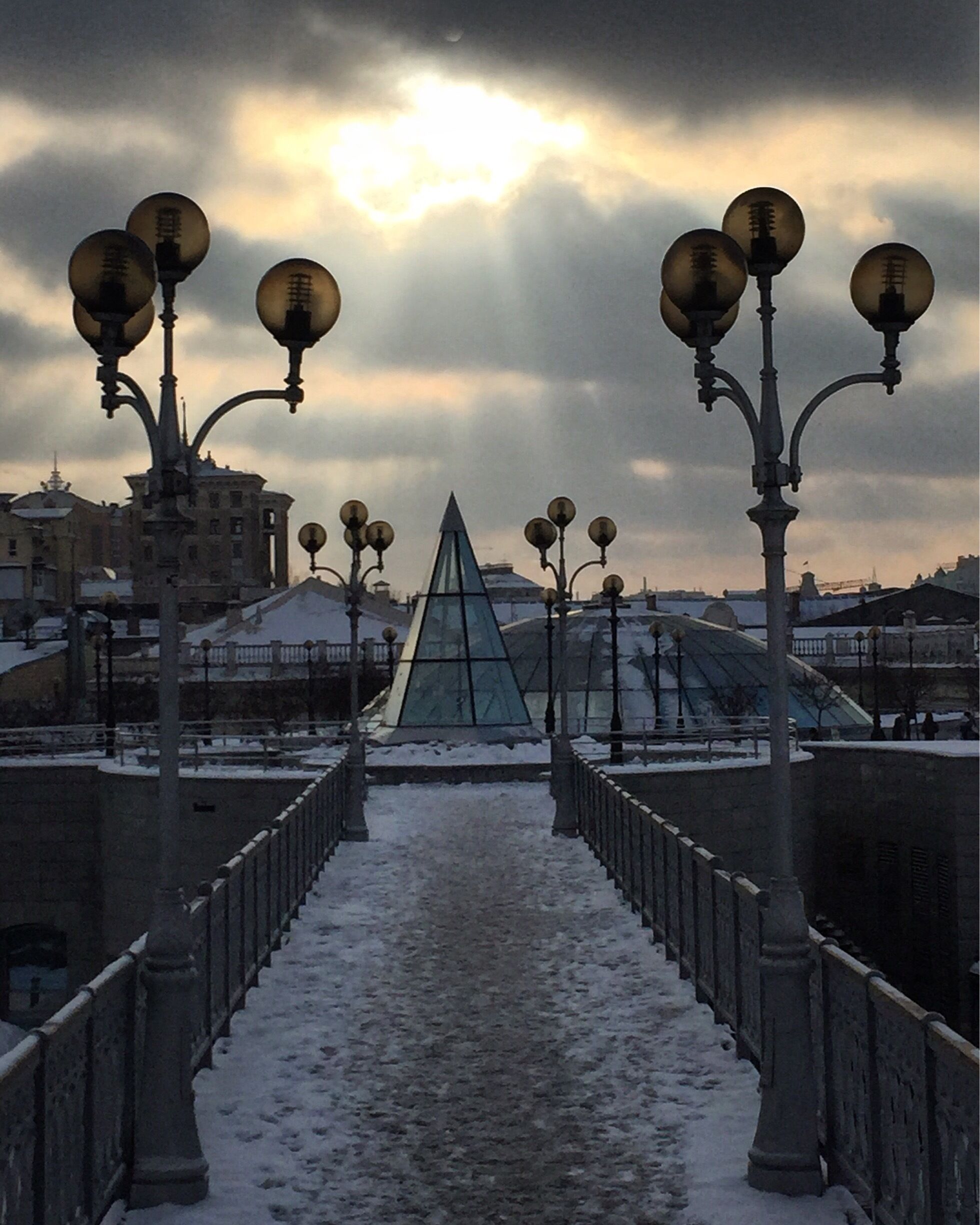 When the sunbeams are visible you have to take a moment to enjoy the view before taking the photo. 