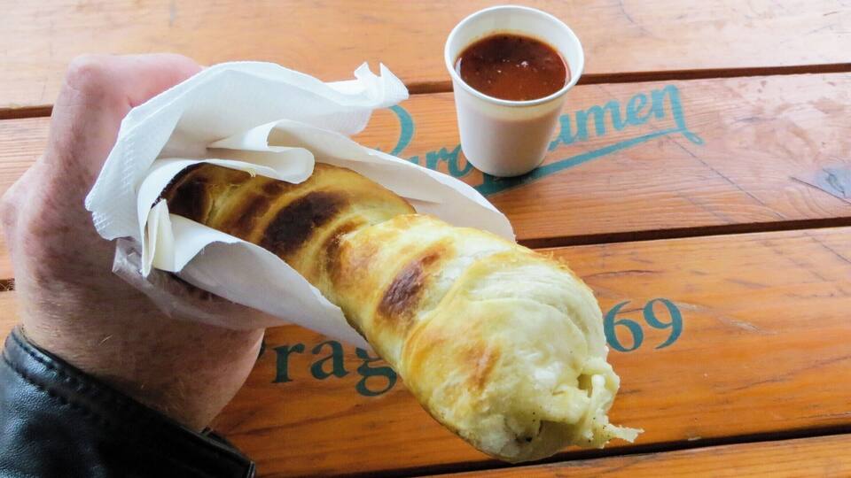 St. Georgia:
Georgian street food. This was a first for me and I loved it. Here they prepare a Georgian specialty called khachapuri. These meat and cheese wraps are similar to a gyro or dönör except the ingredients are baked inside the bread.
Order whatever is freshest. My personal favorite is pictured here with chicken and cheese.
Make sure to ask for the additional Georgian sauce called tkemali. It’s made from plums, herbs and spices. Ketchup would be the closest thing I could compare it to but it’s much better.
For around $1.50 - $2 these are another great deal in Kiev. Highly recommended.
For more of my favorite street food finds in Kiev and all over Europe check out:
http://www.camescapes.com/street-food-in-kiev-ukraine/
#streetfood #Kiev #Ukraine