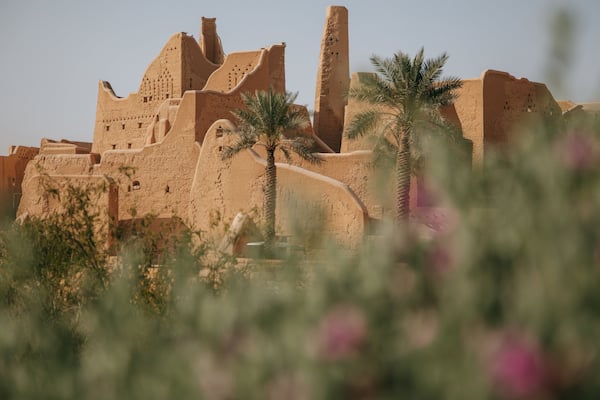 Saudi Arabia showing heritage elements
