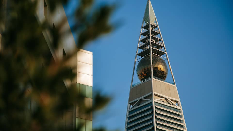 Saudi Arabia showing modern architecture