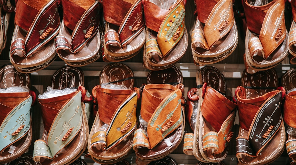 Saudi Arabia featuring markets