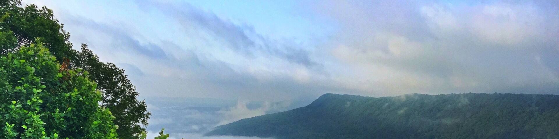 River of Clouds. Tennessee River Gorge.