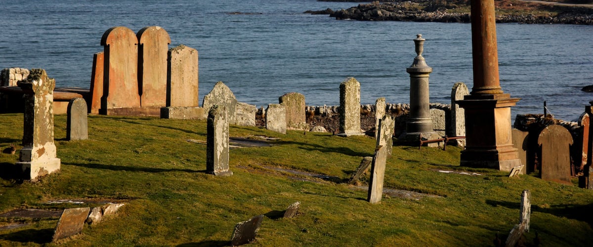 Carraig Fhada, graveyard