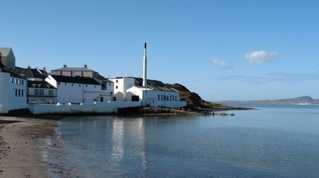 Bowmore distillery Islay is a whisky connoisseur's heaven, particularly for those who like peaty single malts. The distillery at Bowmore was founded in 1779 and is one of eight on the island.