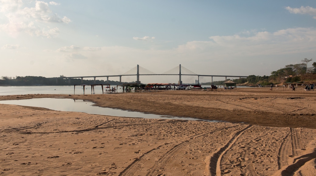 Cacau Beach on the last day of the season before the water begins to rise on the Tocantins River in the City of Imperatriz, in the State of Maranhao, Brazil
