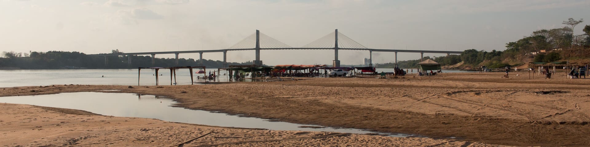 Cacau Beach on the last day of the season before the water begins to rise on the Tocantins River in the City of Imperatriz, in the State of Maranhao, Brazil