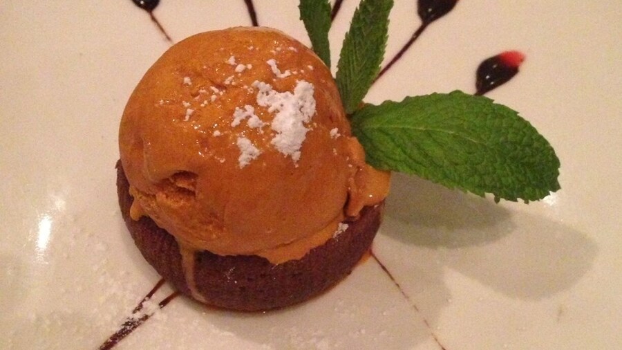 #Trovember
Chocolate mousse and Thai tea ice cream. One of the various dessert options at Osha Thai restaurant on 2nd street in San Francisco. The restaurant menu and quality of food items are exquisite, to say the least. Great service and professional staff.