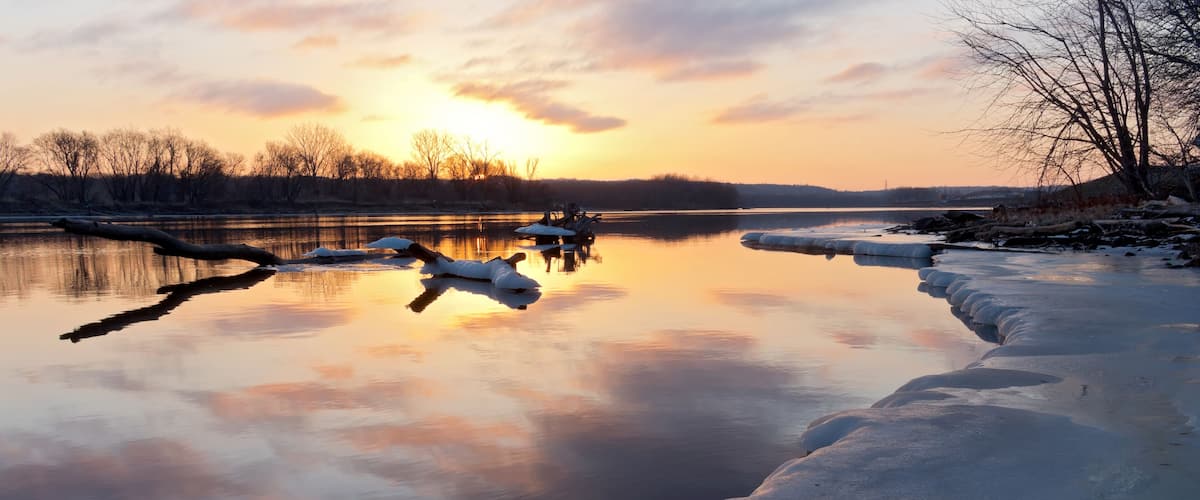 mississippi river sunrise in south saint paul