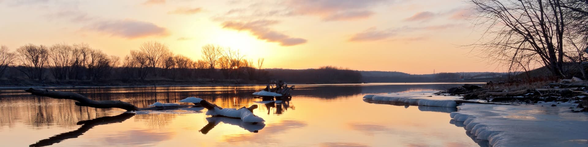 mississippi river sunrise in south saint paul