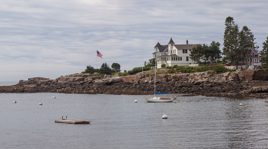 Ram Island Lighthouse and sheltered cove