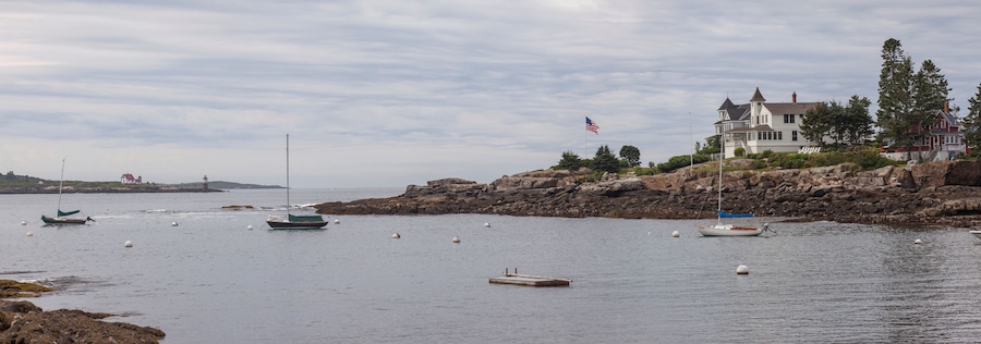 Ram Island Lighthouse and sheltered cove