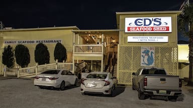 Great seafood at an okay price. On the Causeway between Mobile and Spanish Fort it has consistenly been a goto place for seafood.