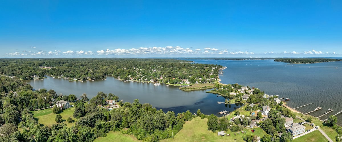 Aerial view of Chesapeake Bay coastline with Magothy river, Gibson island and luxury houses
