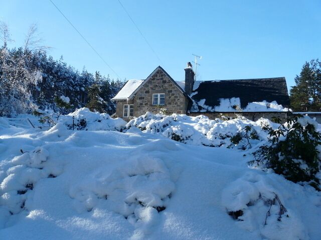 Snowy corner near Moy