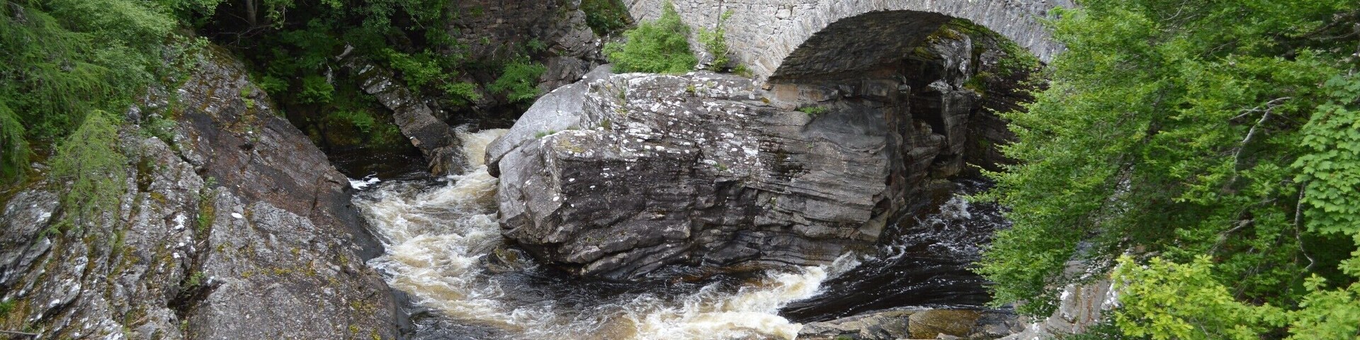 #EndlessSummer , thomas telfords bridge crosses the river at the falls