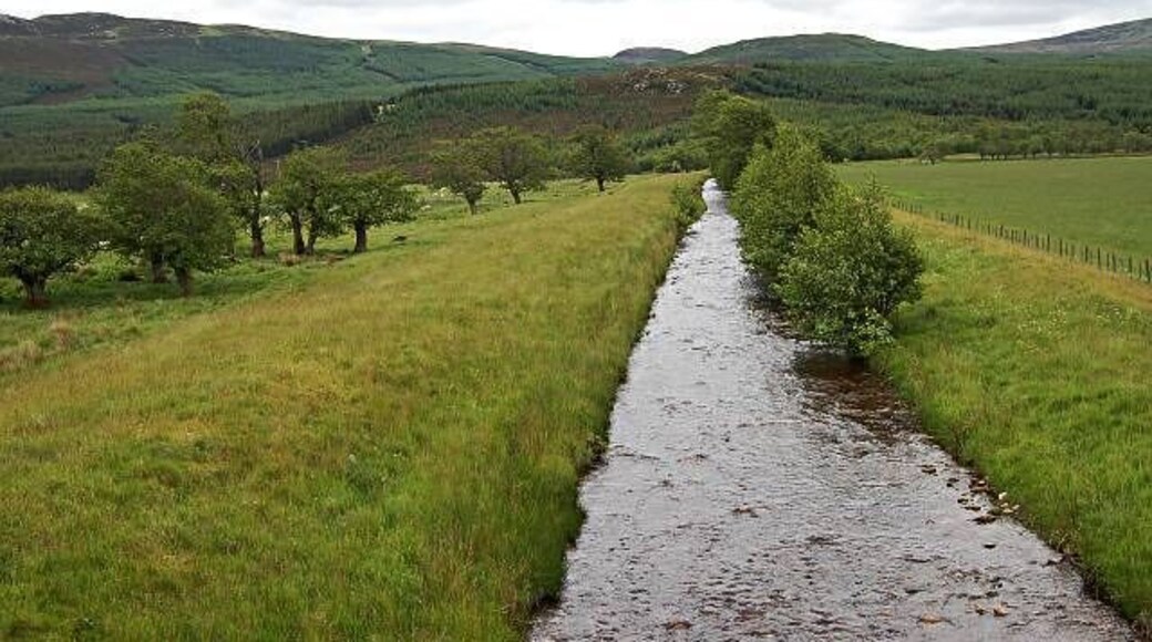 River Burn. You can just see the cartographer asking the local 300 years ago what this river was called, Burn replies the local and so it is today. Looking upstream.