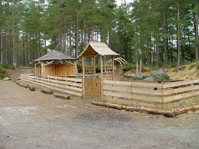 Picnic area in School Wood School Wood on the outskirts of Farr village is owned and managed by Strathnairn community and is a wonderful facility with woodland walks, a picnic area and a log cabin that appears to be used for various community projects.