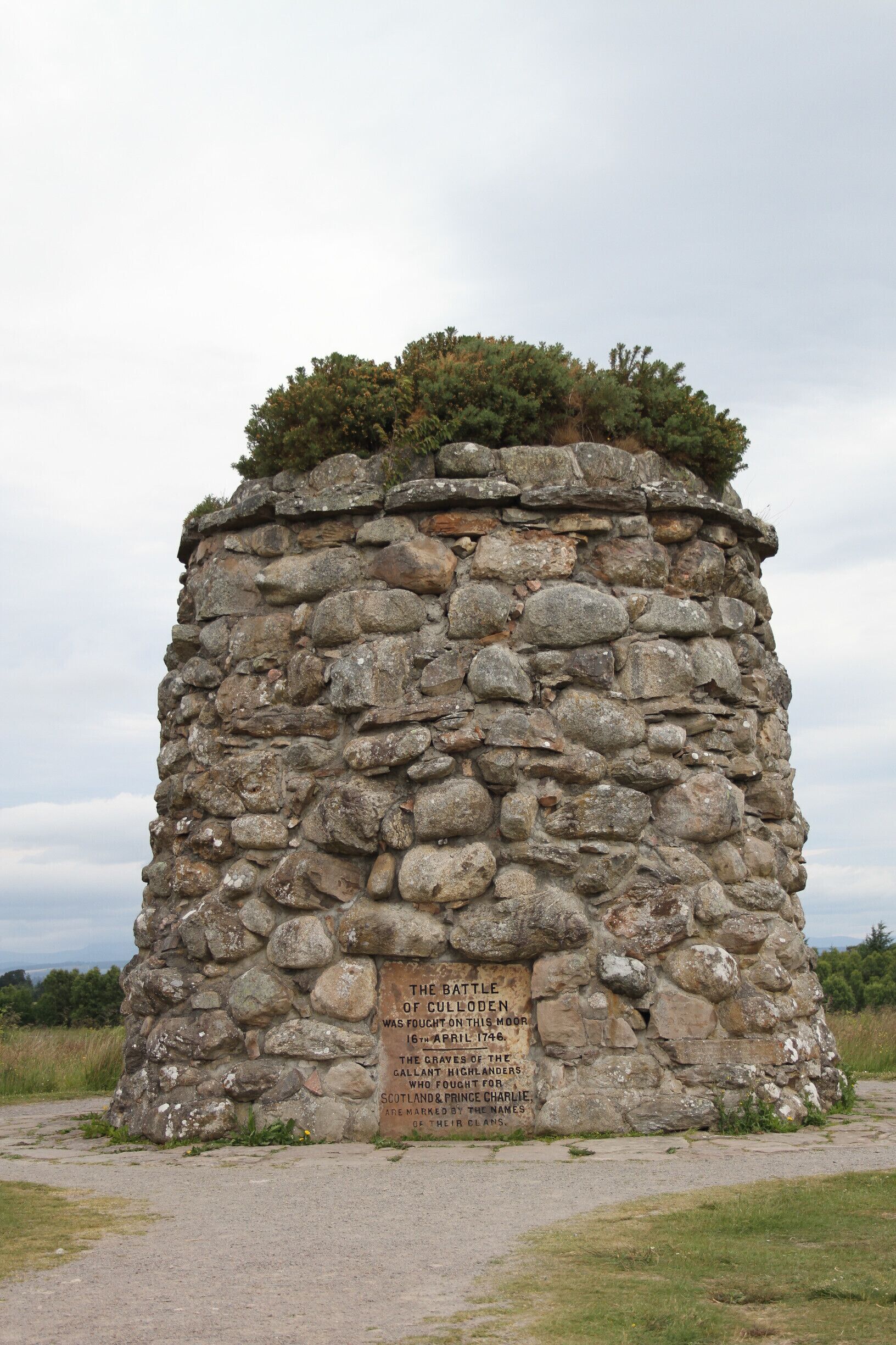The memorial cairn at the Culloden Battlefield. Such a surreal place, so quite and peaceful.