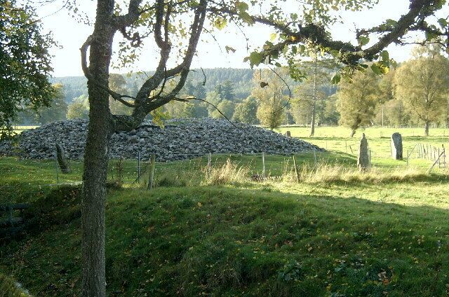 Corrimony Cairn from the road.
