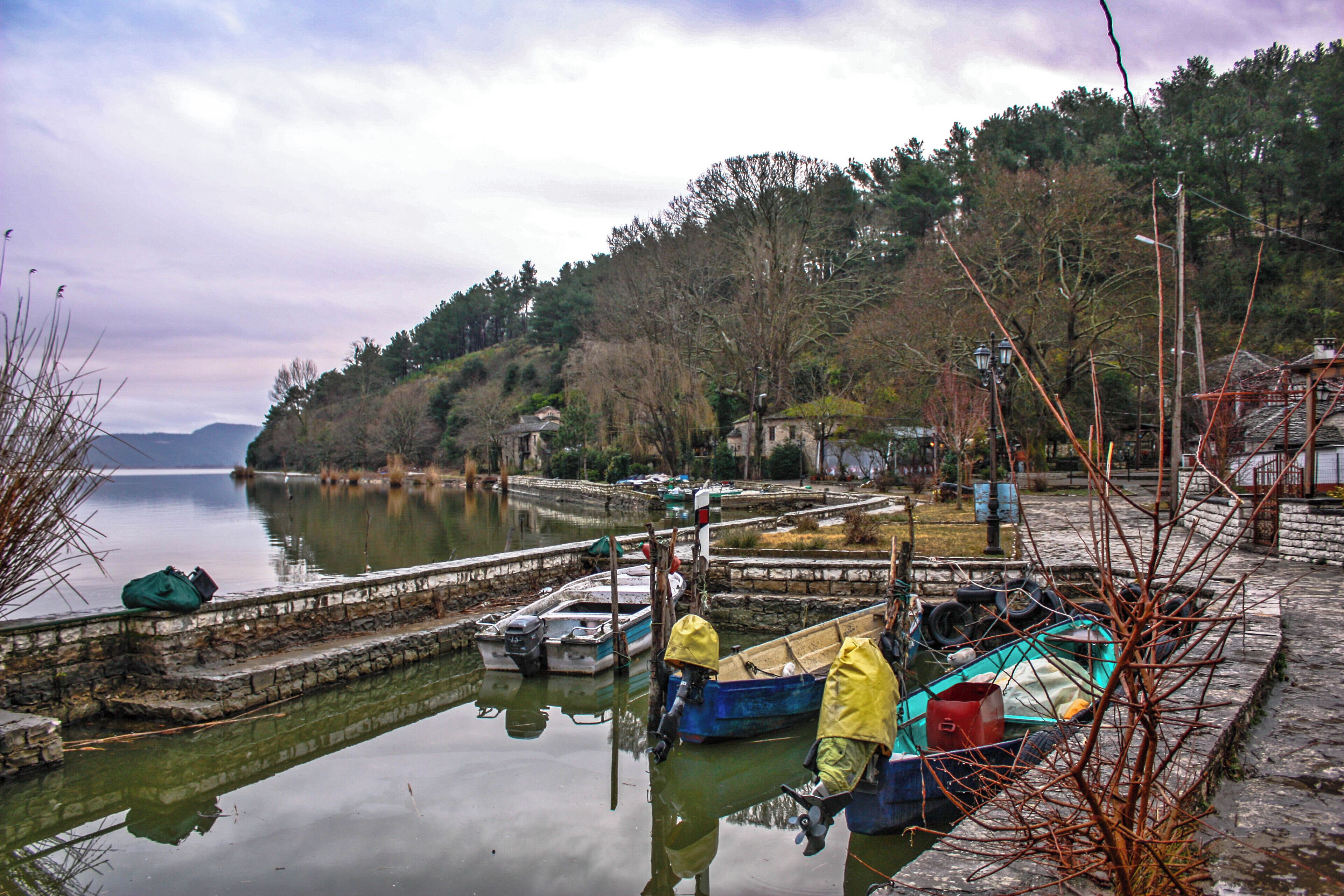 Ioannina is the capital and largest city of the Ioannina regional unit and of Epirus. The city's foundation has traditionally been ascribed to the Byzantine Emperor Justinian in the 6th century AD and flourished in the late Byzantine period (13th–15th centuries).
Some points of interest, Isle of Lake Pamvotis, Ioannina Castle where Some of the most important museums of the city are located, like the The Municipal Ethnographic Museum is hosted in Aslan Pasha Mosque in the north-east citadel.