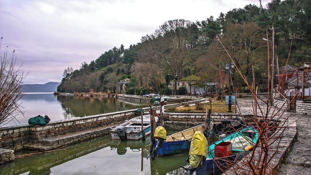 Ioannina is the capital and largest city of the Ioannina regional unit and of Epirus. The city's foundation has traditionally been ascribed to the Byzantine Emperor Justinian in the 6th century AD and flourished in the late Byzantine period (13th–15th centuries).
Some points of interest, Isle of Lake Pamvotis, Ioannina Castle where Some of the most important museums of the city are located, like the The Municipal Ethnographic Museum is hosted in Aslan Pasha Mosque in the north-east citadel.