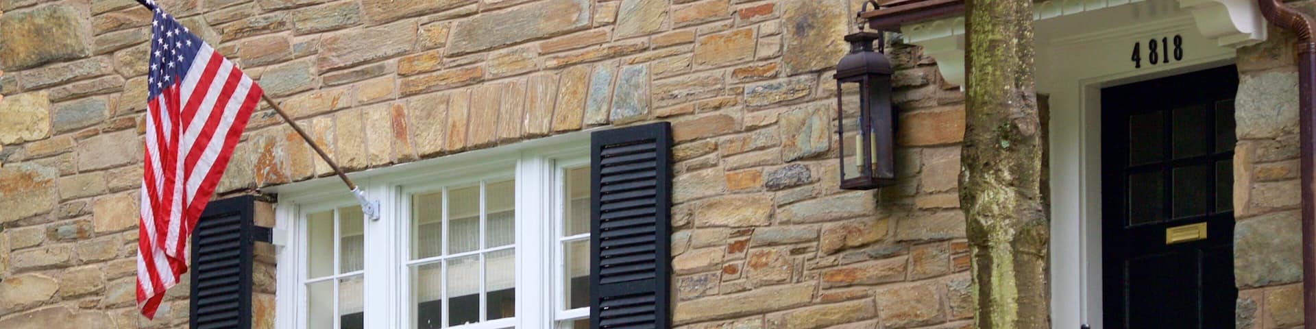 Spring Valley showing heritage elements and a house