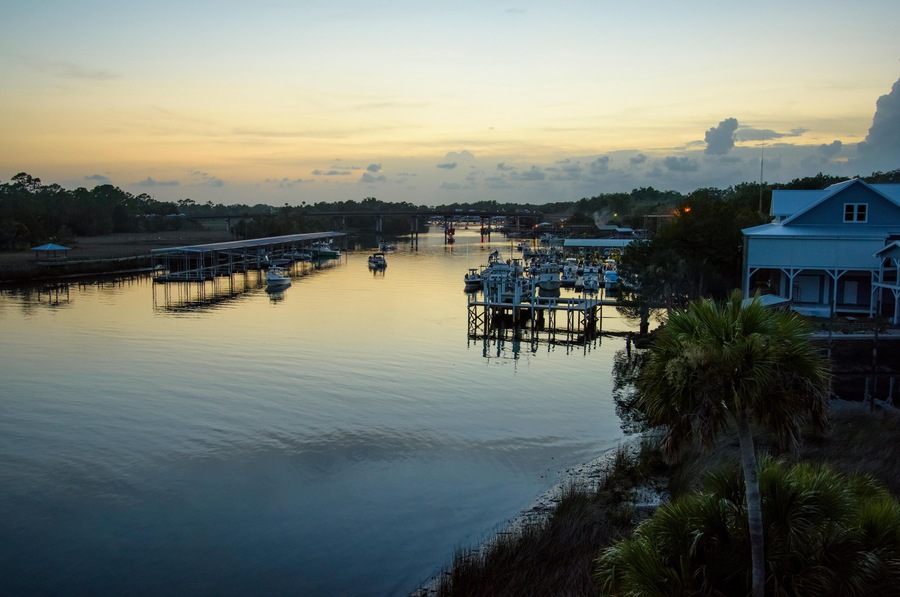EX7EKH Steinhatchee River marinas at dusk