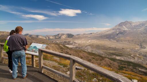 Mount St. Helens showing landscape views, mountains and views