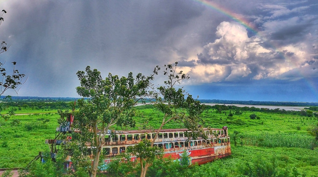 Amazon River... #iquitos #peru #amazon #amazonriver #nature #sky #clouds #rainbow #boat #river #southamerica #amazonas #travel #amazonjungle #adventure #iloveit #landscape
