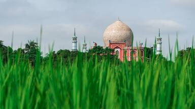 Bokhshia Khanka Sharif Mosque of Paksey Furfura Sharif, Rajshahi Divn Town, Bangladesh Ishurdi