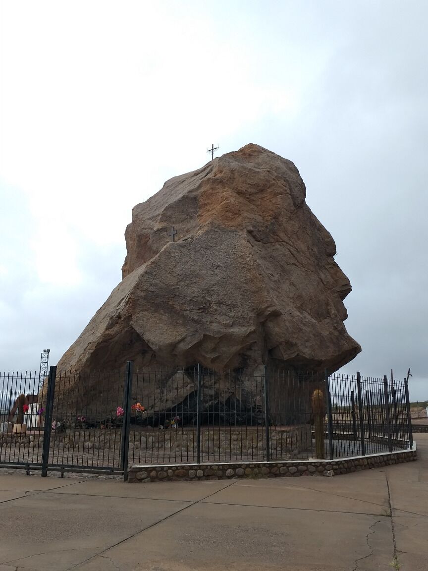 #culture esta fotografia muestra la imagen de lo que se conoce como el señor de la peña, cada año hay una prosecion en la provincia de la rioja y las personas creyentes recorren km para rezarle y cumplir promesas hechas