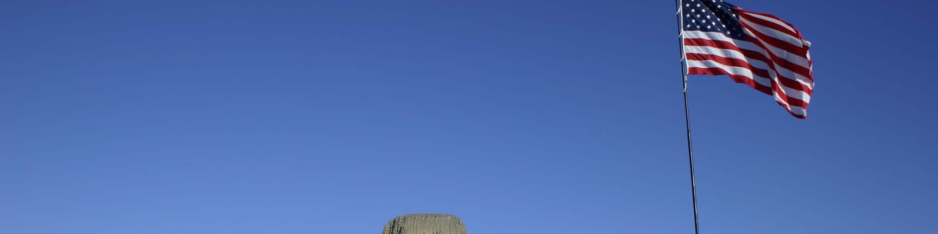 Wyoming which includes street scenes, signage and mountains