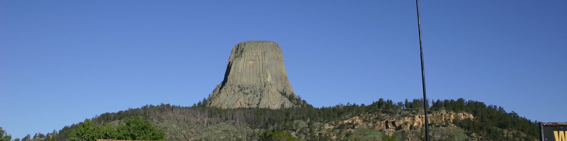 Wyoming mostrando montañas, imágenes de calles y señalización