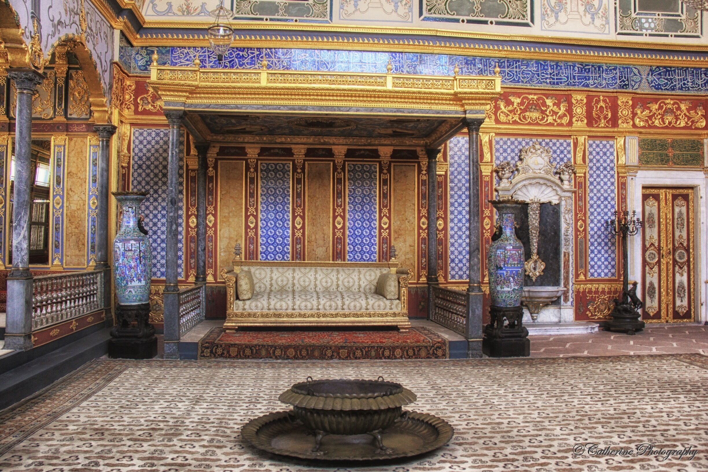 Topkapi Palace, Istanbul
Lucky able to visit this Palace - an awesome and grand building with amazing architecture #Turkey #travel #red #details #nationalpark #hiking #architecture #LifeatExpedia