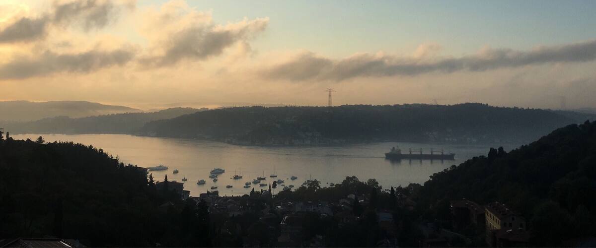 Rising sun at Bosphorus ☀️