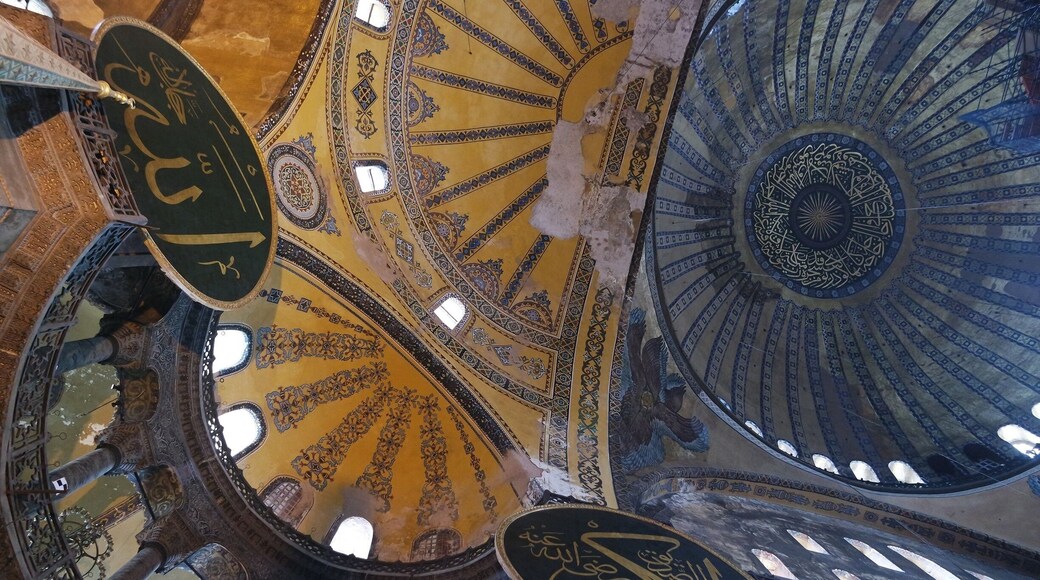 #patterns #Christian #mosque #yellow #blue #Turkey #Istanbul #details #windows #decorative #ceiling #beautiful