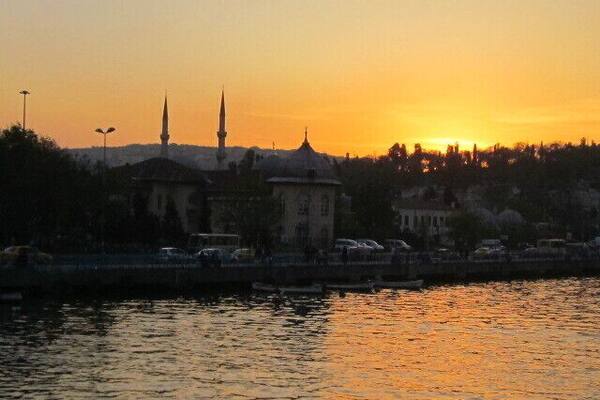 The Golden Horn at sunset, capping one of the most remarkable days I had on my first visit to Istanbul.
https://davenotravels.blog