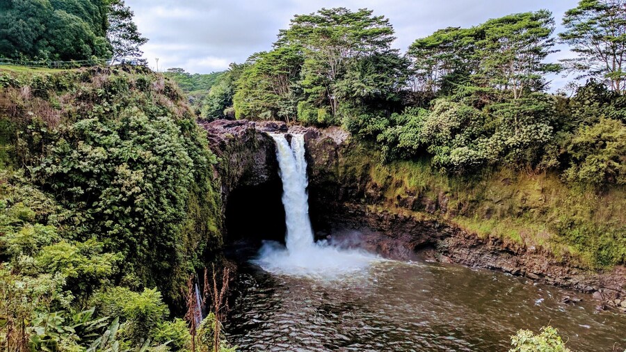 Though we could not see any rainbow , the falls was worth a watch
#lifeatexpedia