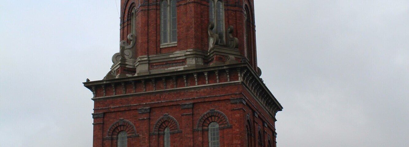 climb inside the water tower for neat views of the town - Twelve months’ work and 300,000 bricks gave Invercargill a 42.6-m-high landmark that serves it still #stunningstructures