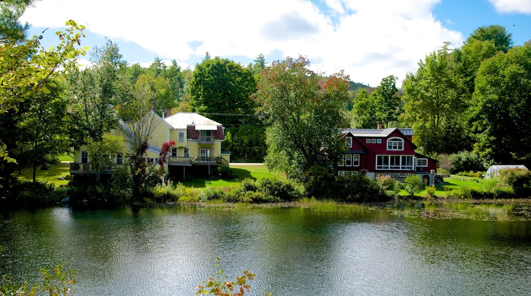 Tamworth which includes a lake or waterhole and a house