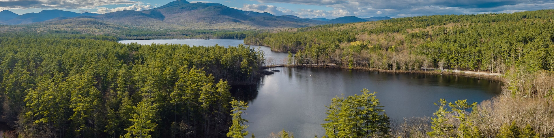 Spring at Chocorua Lake in Tamwort, NH