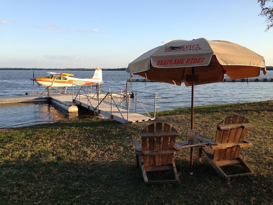 They say that Tavares, FL is the Seaplane Capitol of the World. Don't know about that, but it certainly is fun.