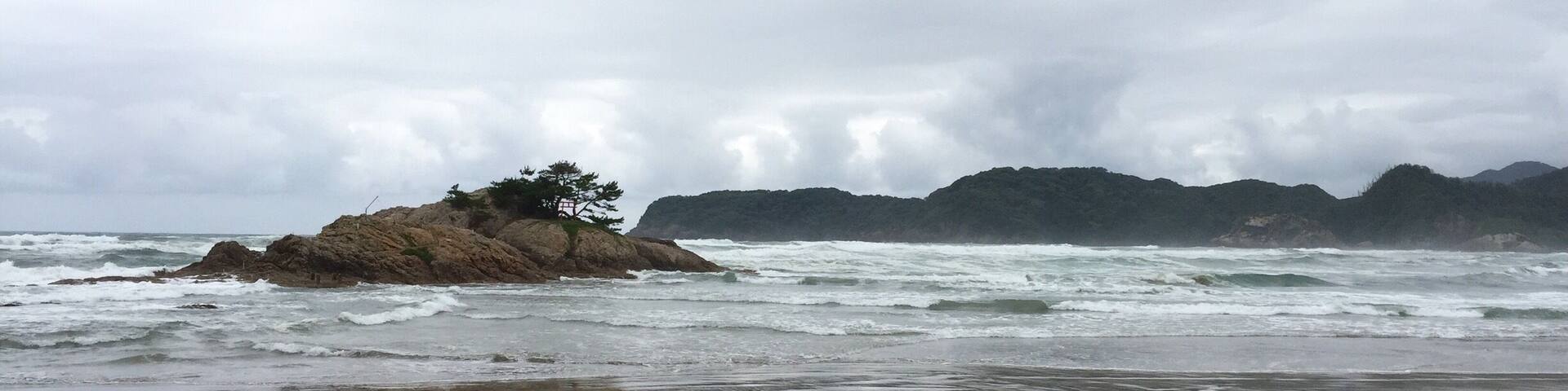 This is a beach and part of the national park. If you look closely, there is a torii gate on the small island off the beach. Looks like an impending storm is approaching so we decided to proceed to the sand dunes which I came for. Luckily for me, no storm at the dunes!