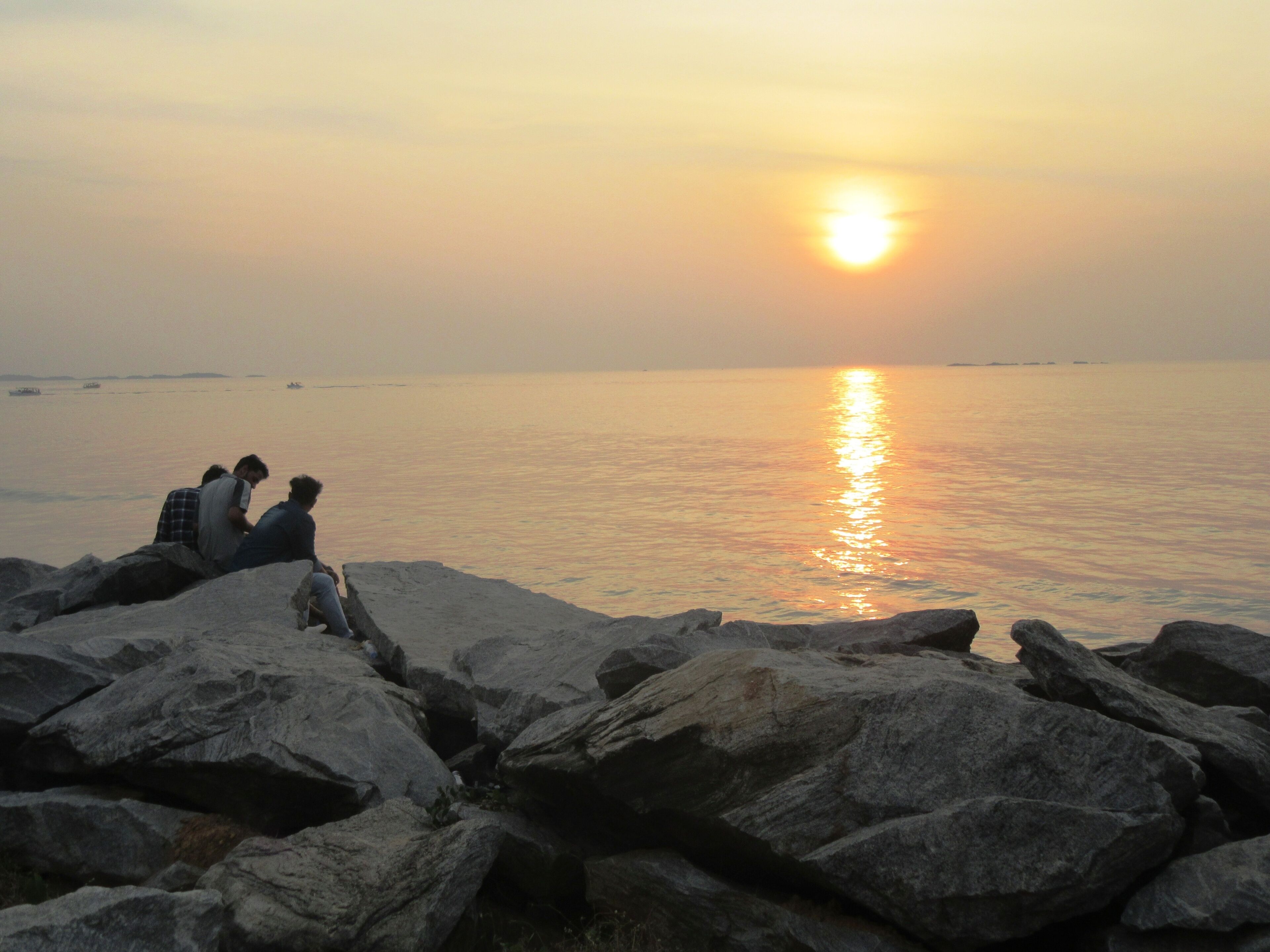 Am Strand und am Hafen von Malpe in Karnataka / Südindien