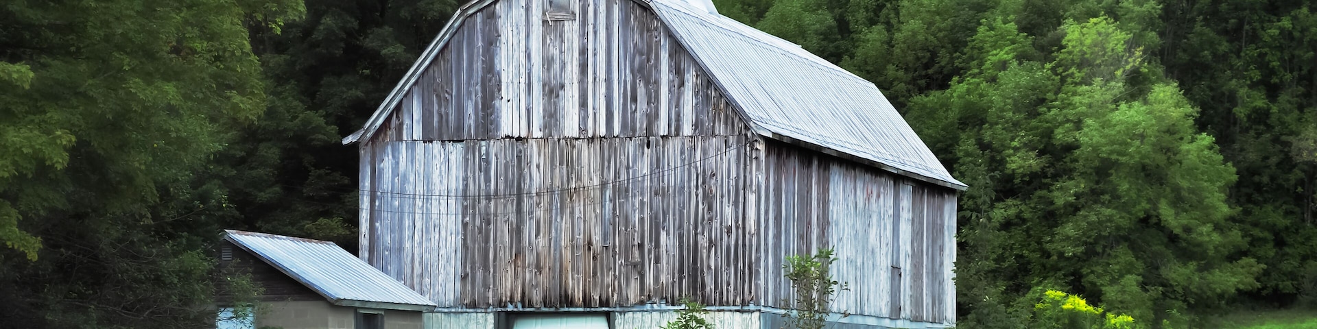 Barn and farmland in the Adirondacks