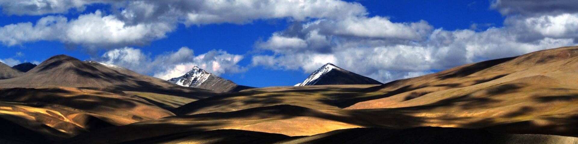 Leh featuring mountains and landscape views
